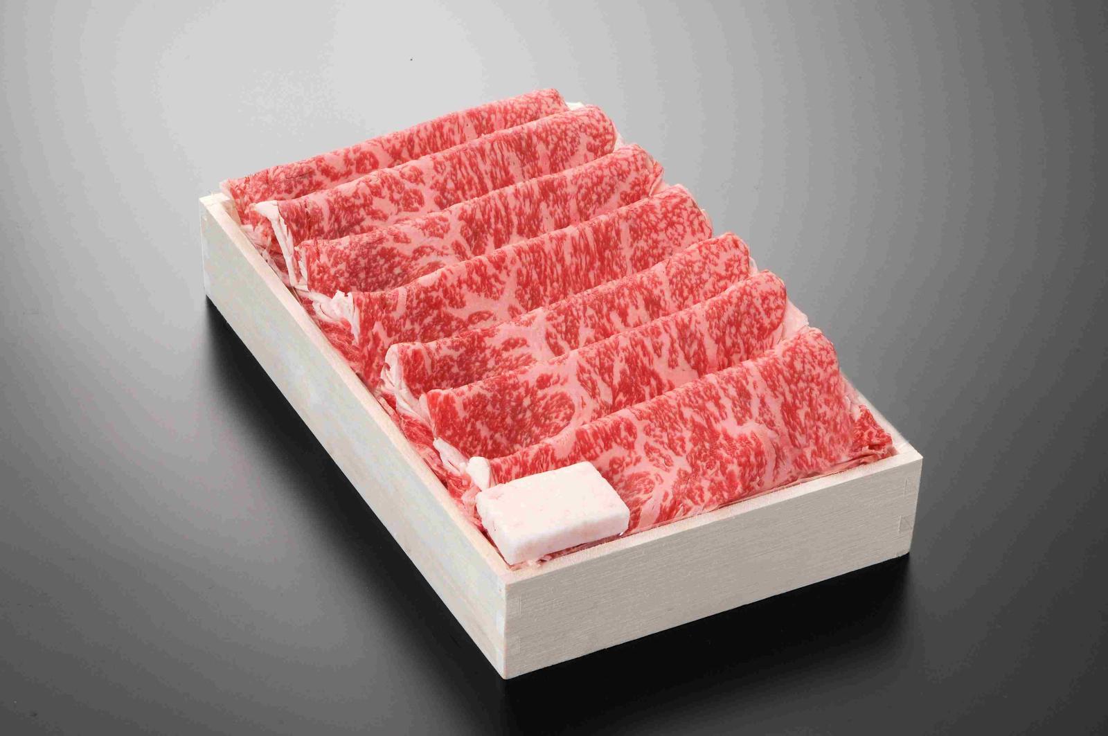 【すき亭】りんごで育った信州牛すき焼きセット 上ロース（700g）5～6名用、たれ付き・木箱、化粧箱入